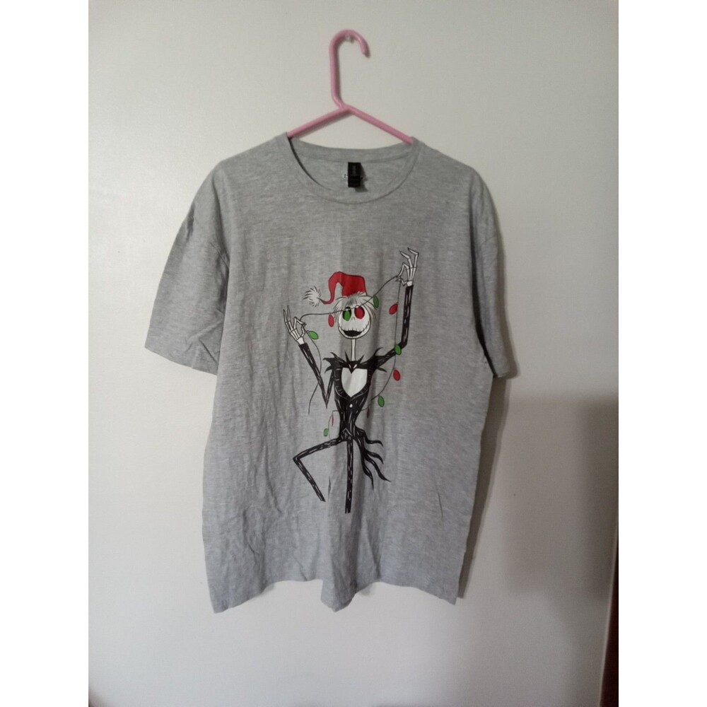 Nightmare Before Christmas Tshirt Size XL